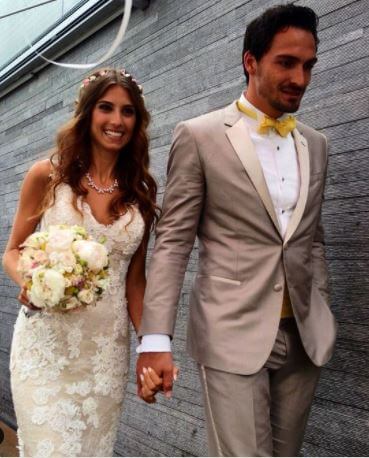 Cathy Hummels with her husband Mats Hummels at their wedding
